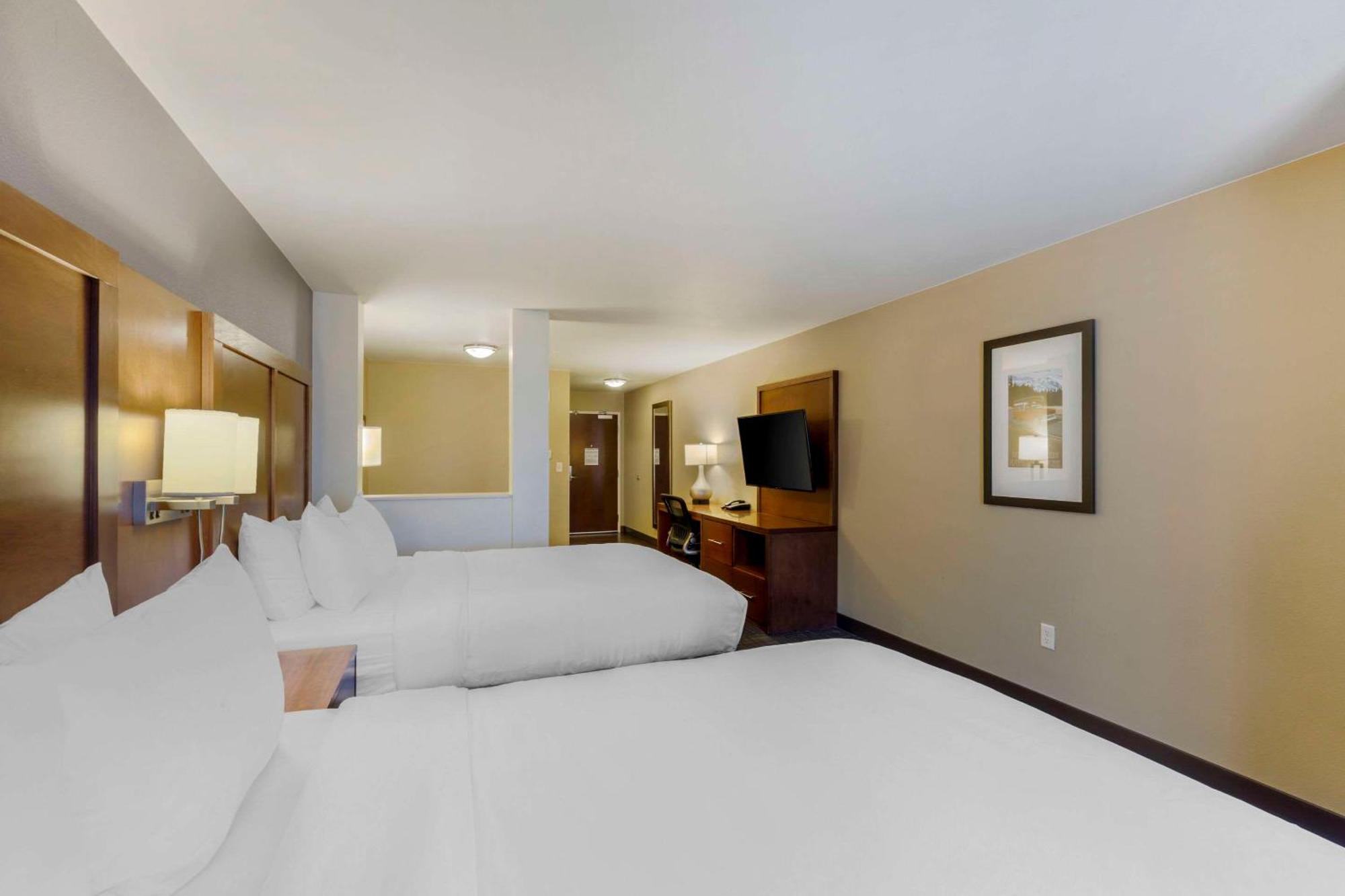 Comfort Suites Loveland Exterior photo
