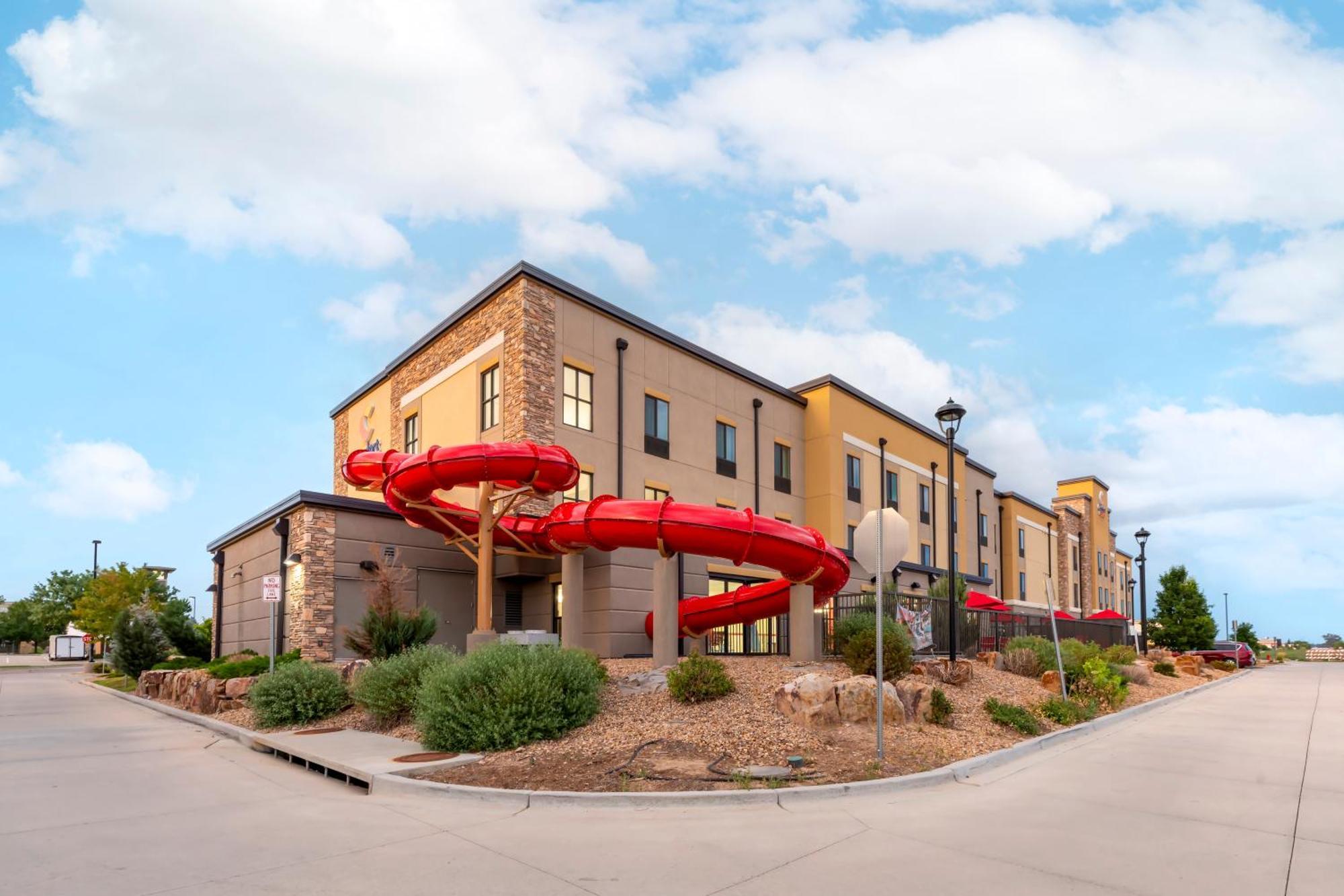 Comfort Suites Loveland Exterior photo